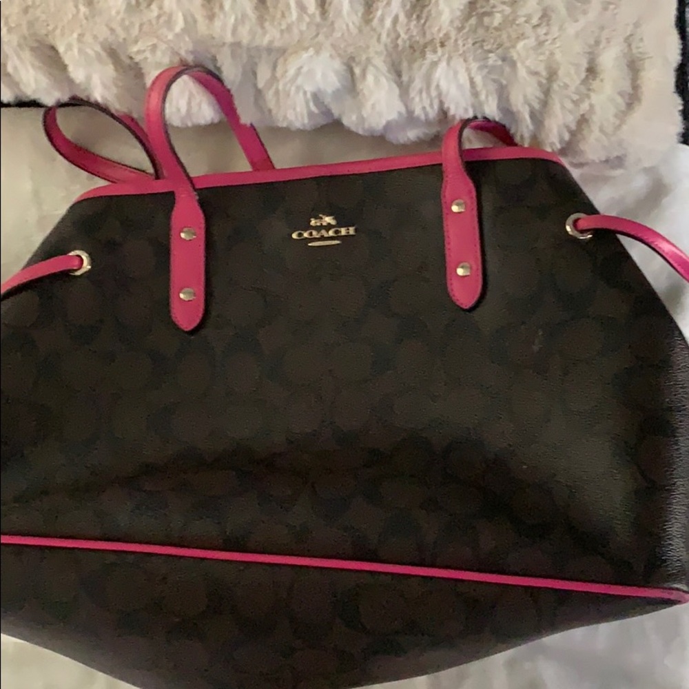 Coach bag. So cute.